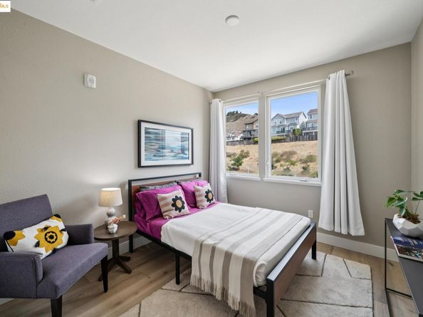16 Sea Star Ct, Richmond CA 94801