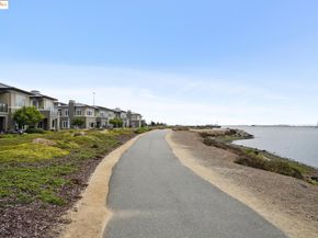 16 Sea Star Ct, Richmond CA 94801