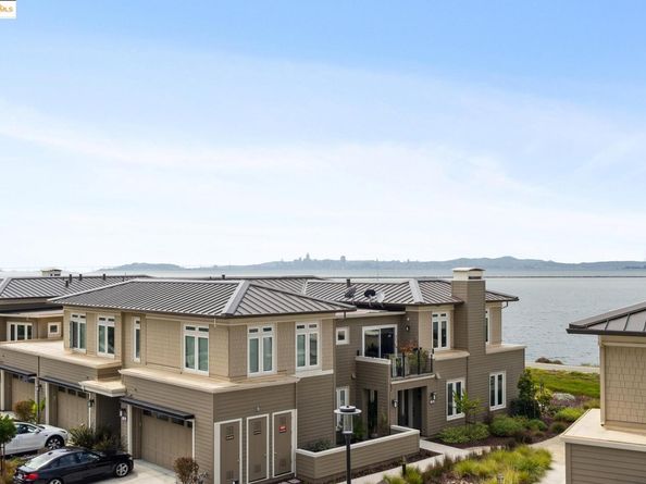 16 Sea Star Ct, Richmond CA 94801