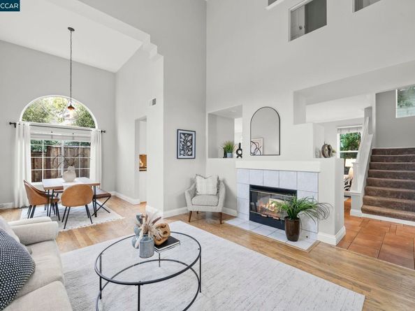 1221 Buckeye Ter, Clayton CA 94517