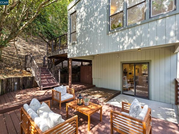 39 Saint Stephens Dr, Orinda CA 94563