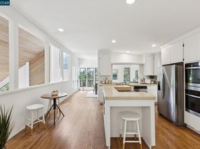 39 Saint Stephens Dr, Orinda CA 94563