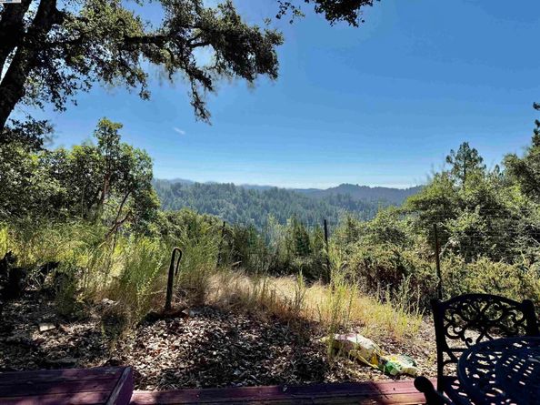 23762 Hutchinson Rd, Los Gatos CA 95033