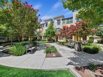 5637 Melodia Cir