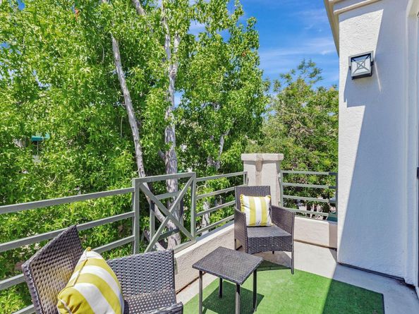 455 Navaro Way 201, San Jose CA 95134