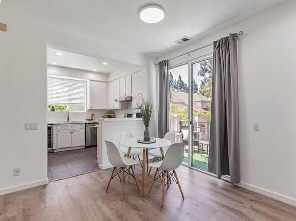 455 Navaro Way 201, San Jose CA 95134