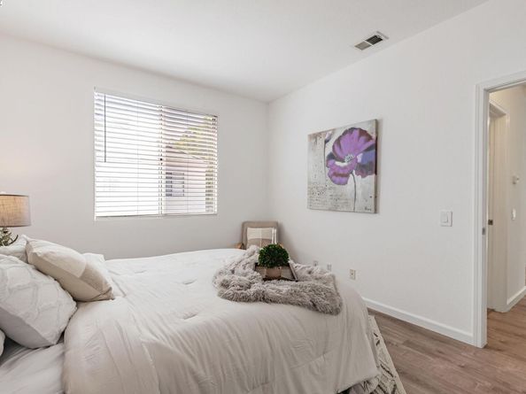 455 Navaro Way 201, San Jose CA 95134