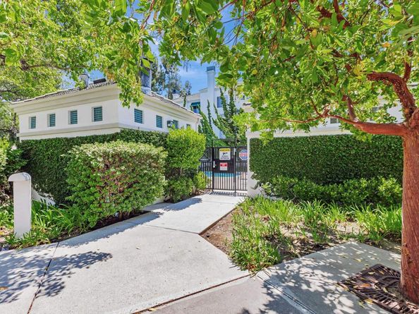 455 Navaro Way 201, San Jose CA 95134