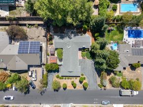 46 Parklane Dr, Orinda CA 94563