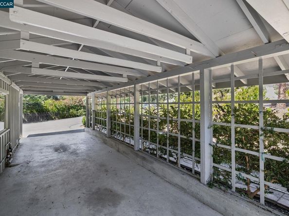 46 Parklane Dr, Orinda CA 94563