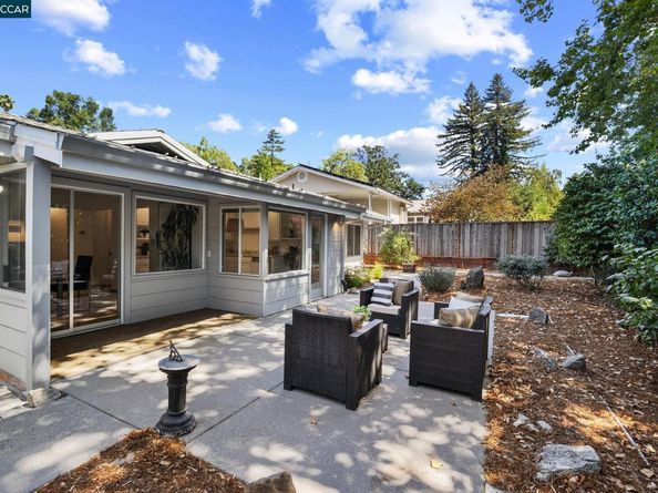 46 Parklane Dr, Orinda CA 94563