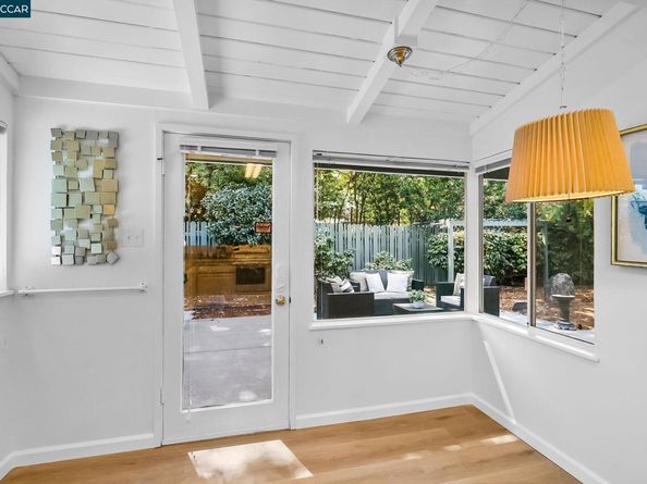 46 Parklane Dr, Orinda CA 94563