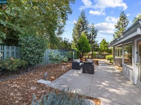 46 Parklane Dr, Orinda CA 94563