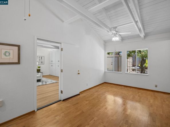 46 Parklane Dr, Orinda CA 94563