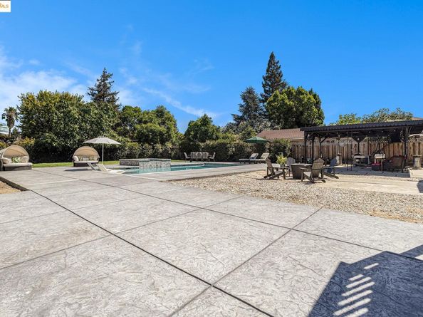 1828 Clayton Way, Concord CA 94519