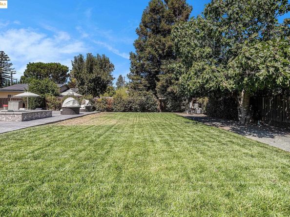 1828 Clayton Way, Concord CA 94519