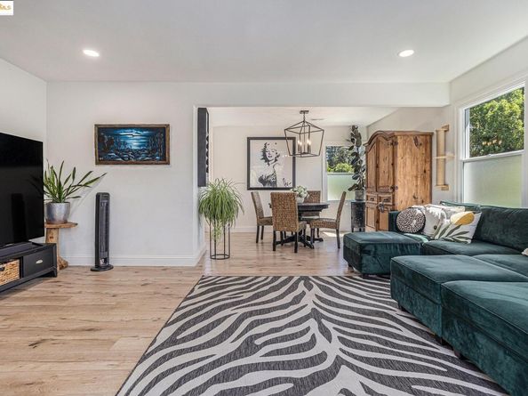 1828 Clayton Way, Concord CA 94519
