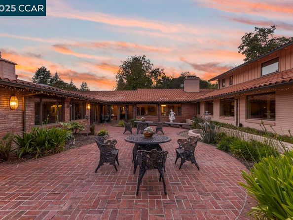 940 Reliez Station Ln, Lafayette CA 94549