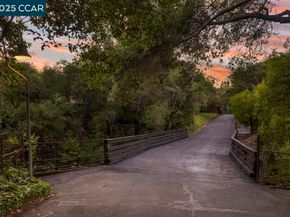 940 Reliez Station Ln, Lafayette CA 94549