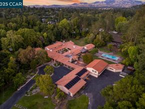940 Reliez Station Ln, Lafayette CA 94549
