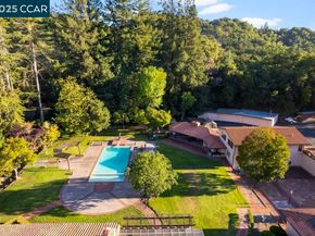 940 Reliez Station Ln, Lafayette CA 94549