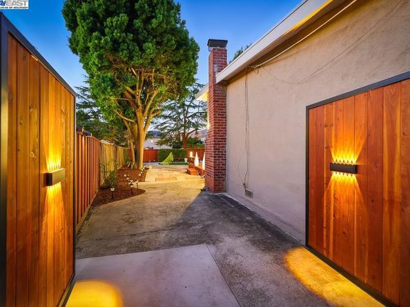 30456 Hoylake St, Hayward CA 94544