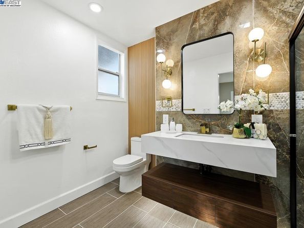 30456 Hoylake St, Hayward CA 94544