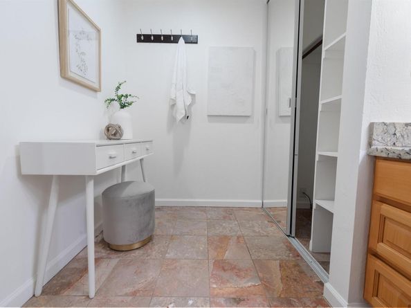 288 Whitmore St 217, Oakland CA 94611