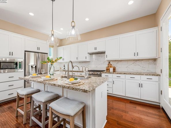 4069 Chalk Hill Way, Dublin CA 94568