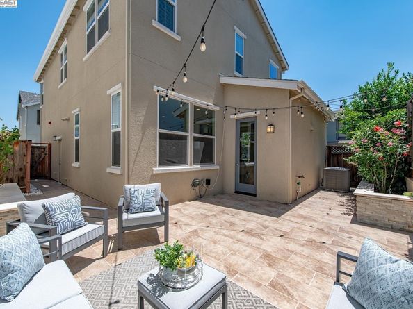 4069 Chalk Hill Way, Dublin CA 94568