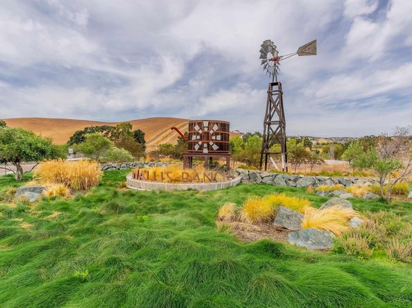 4069 Chalk Hill Way, Dublin CA 94568