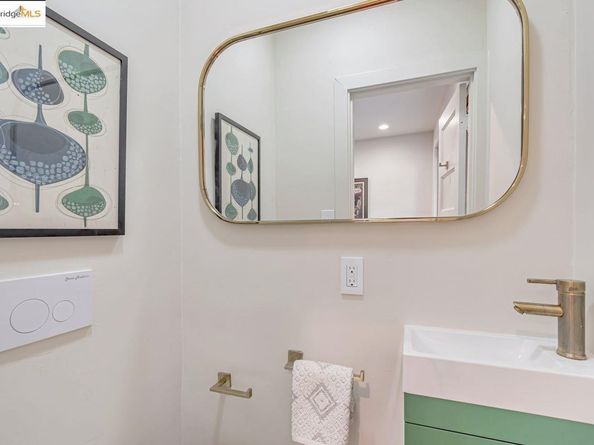 2905 Piedmont Ave, Berkeley CA 94705