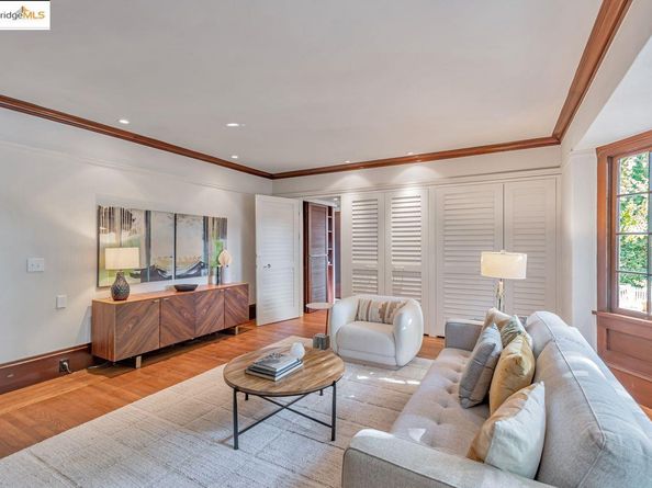 2905 Piedmont Ave, Berkeley CA 94705