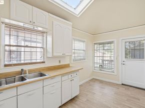 738 E 19Th St, Oakland CA 94606