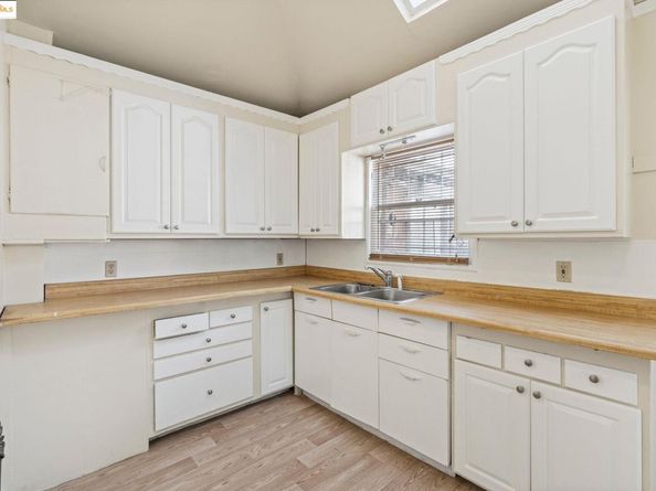 738 E 19Th St, Oakland CA 94606