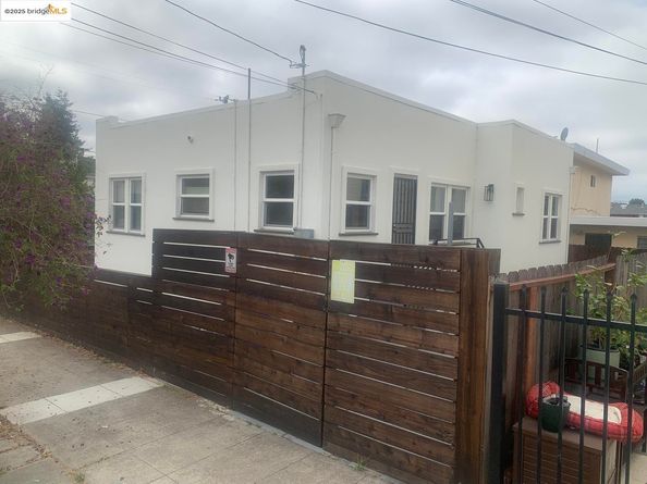 3531 Laurel AVE, Oakland CA 94602