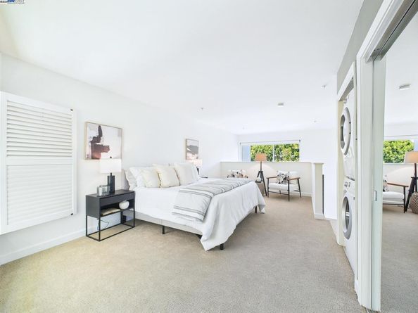 485 W Macarthur Blvd 201, Oakland CA 94609