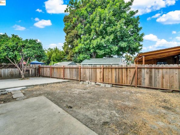 1337 24Th St, Richmond CA 94806