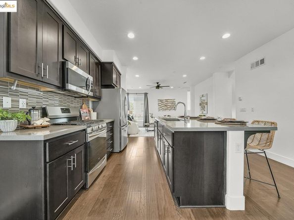 1496 Seawind Dr, Richmond CA 94804