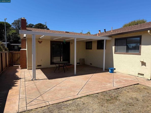 2722 Moyers Rd, Richmond CA 94806
