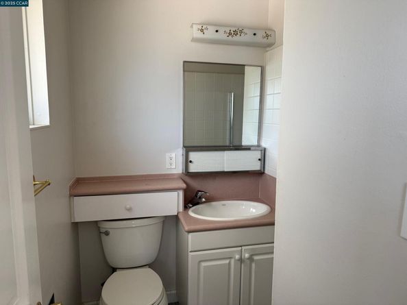 2722 Moyers Rd, Richmond CA 94806