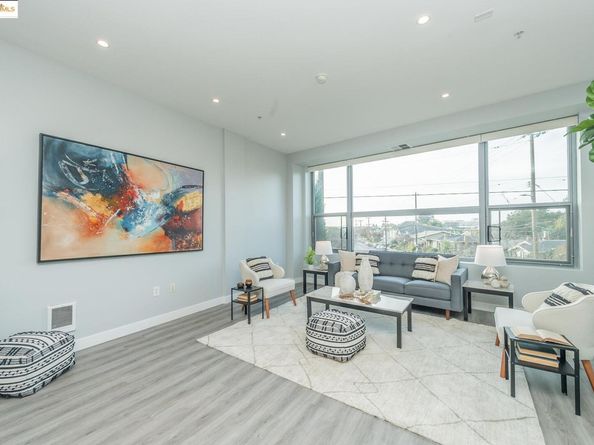 1001 46Th St 220, Emeryville CA 94608