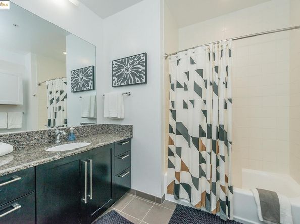 1001 46Th St 220, Emeryville CA 94608