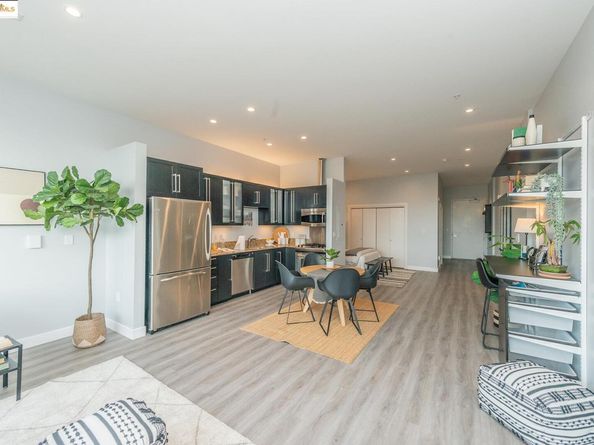 1001 46Th St 220, Emeryville CA 94608