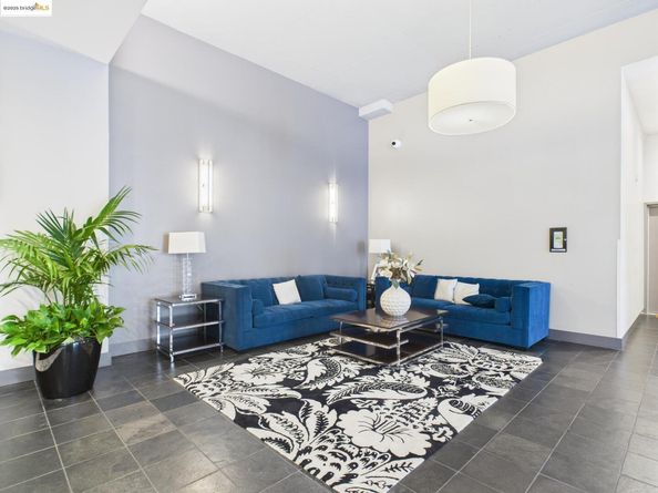 1001 46Th St 220, Emeryville CA 94608