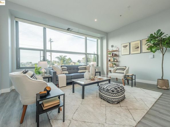 1001 46Th St 220, Emeryville CA 94608