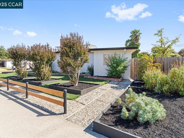 1655 Marlesta Rd, Pinole CA 94564