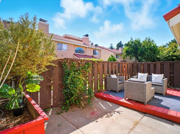 22 Sea Crest Terrace, Fremont CA 94536