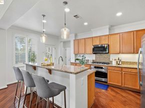 28530 Gulfport Cir, Hayward CA 94545