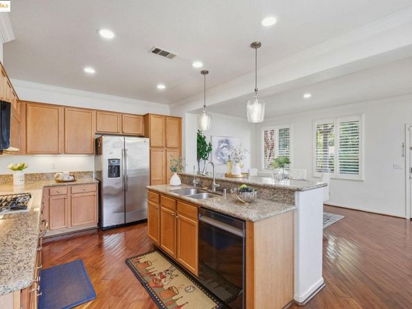 28530 Gulfport Cir, Hayward CA 94545